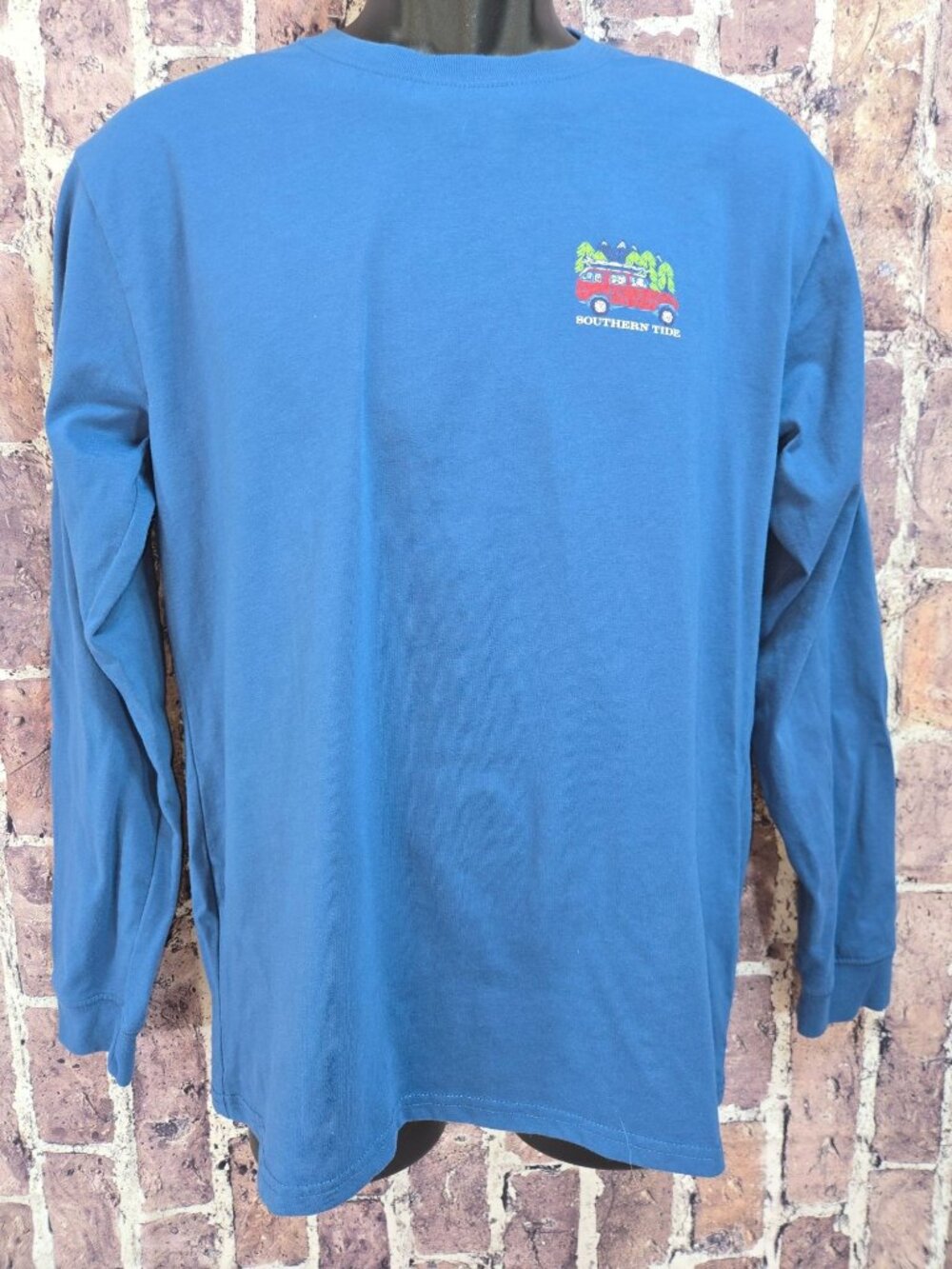 Southern Tide Mens Long Sleeve Graphic Tshirt Medium Camper Design